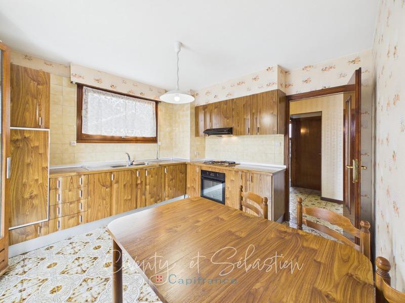 Maison - 161 m² - 8 pièces