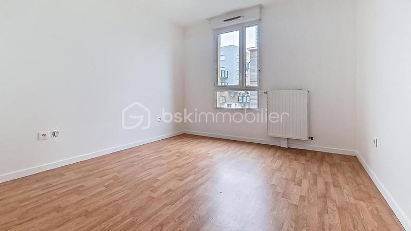 Appartement - 98 m² - 5 pièces