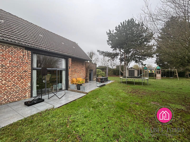 Maison - 225 m² - 8 pièces