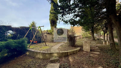 Maison - 169 m² - 8 pièces