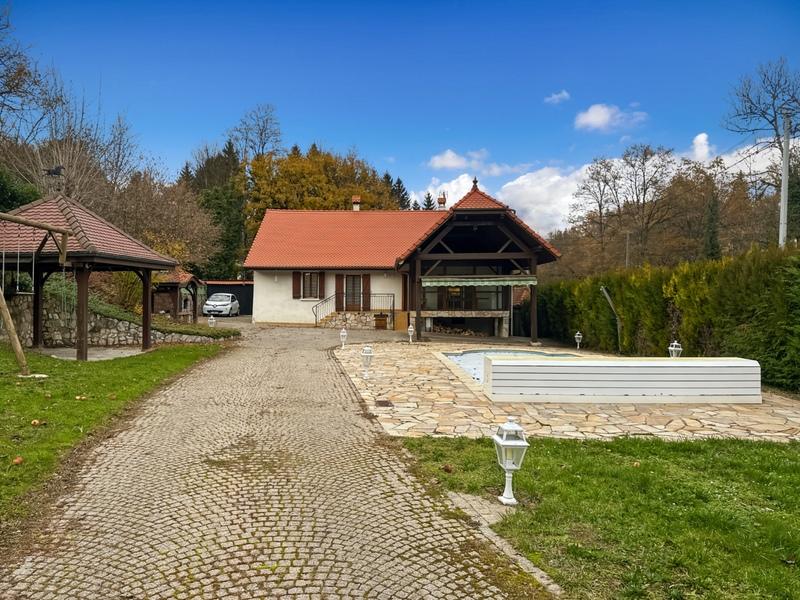 Maison - 146 m² - 6 pièces