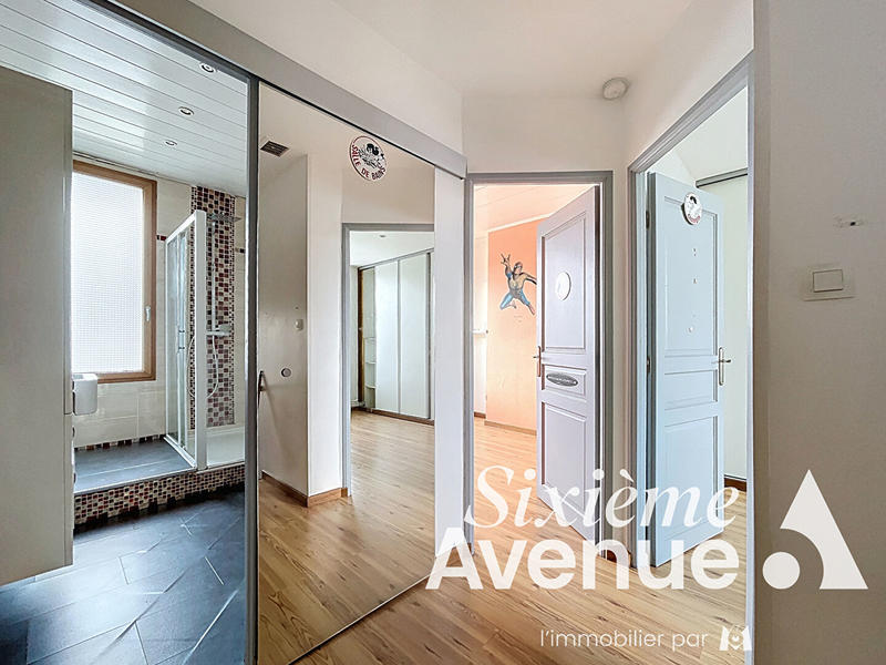 Maison - 84 m² - 3 pièces