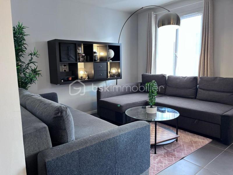 Maison traditionnelle - 93 m² - 6 pièces