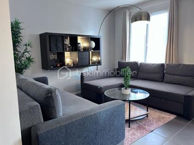 Maison traditionnelle - 93 m² - 6 pièces