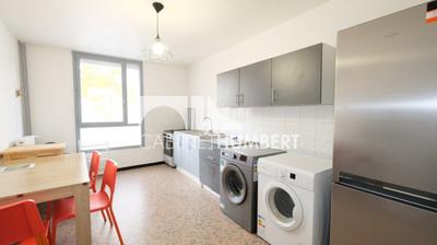 Appartement - 94 m² - 4 pièces
