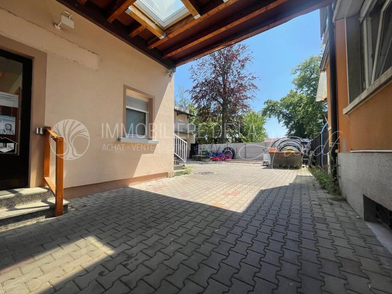 Local commercial - 324 m²