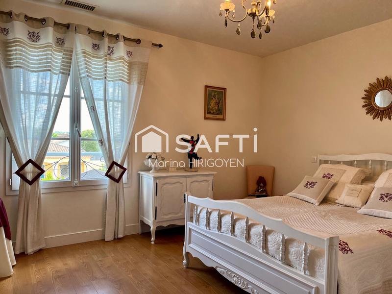 Maison - 215 m² - 6 pièces