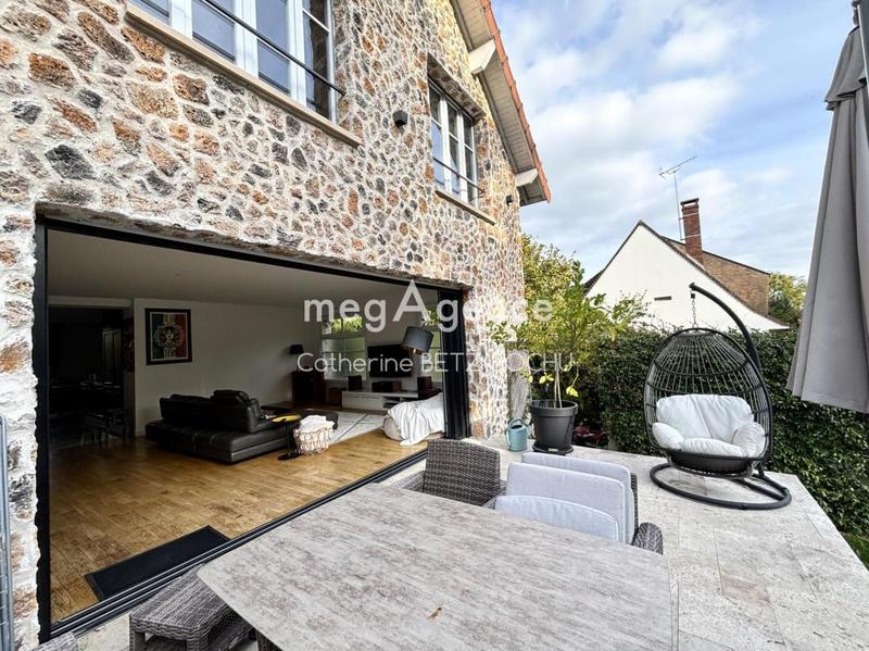Maison - 143 m² - 7 pièces