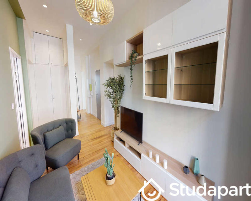 Chambre - 120 m² - 1 pièce