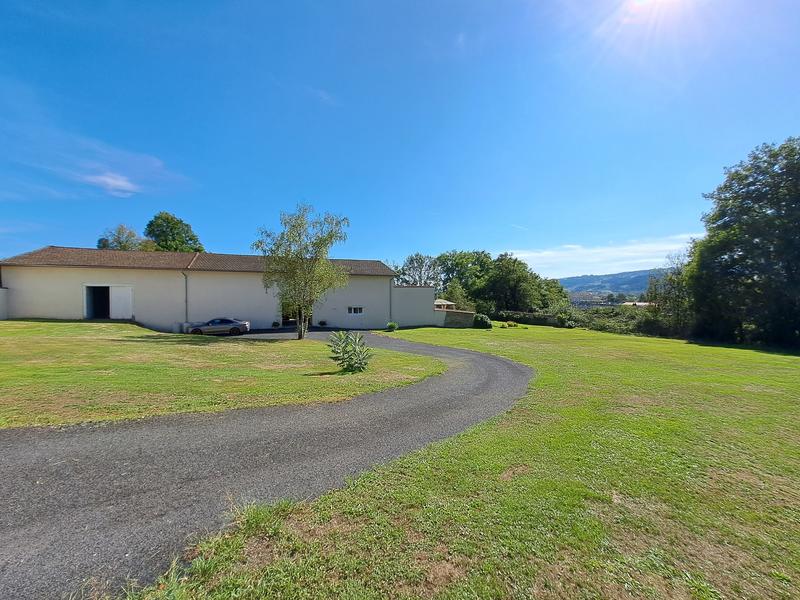 Maison - 207 m² - 6 pièces