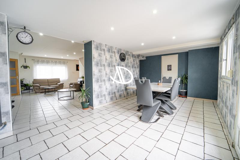 Maison - 160 m² - 7 pièces