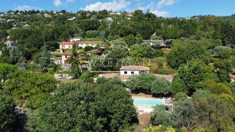 Villa - 225 m² - 6 pièces