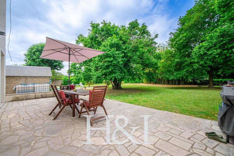 Propriété - 158 m² - 5 pièces