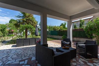 Maison - 191 m² - 9 pièces