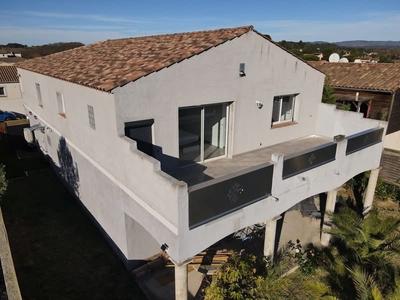 Propriété - 246 m² - 8 pièces