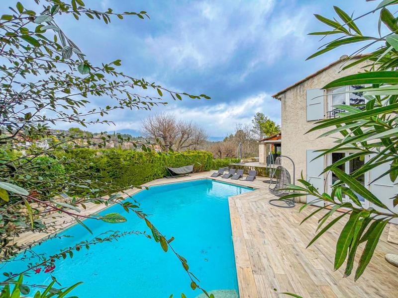 Maison - 120 m² - 4 pièces