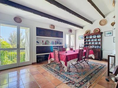 Maison - 156 m² - 4 pièces