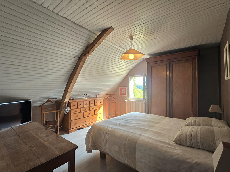 Maison - 194 m² - 9 pièces