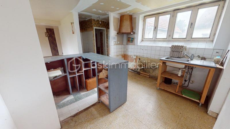 Maison - 213 m² - 9 pièces