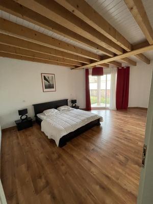 Maison - 207 m² - 6 pièces