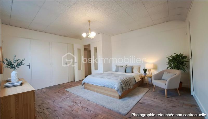 Propriété - 230 m² - 10 pièces