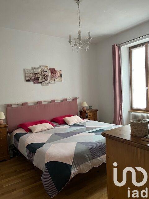 Maison - 227 m² - 8 pièces