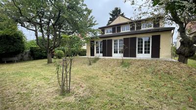 Maison - 134 m² - 7 pièces