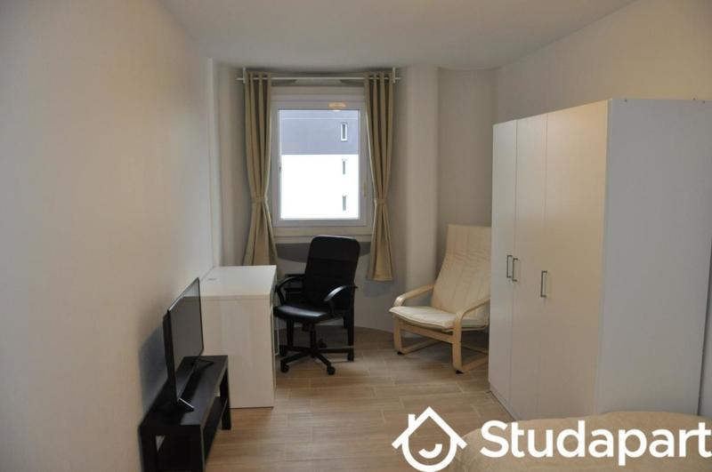 Chambre - 9 m² - 1 pièce