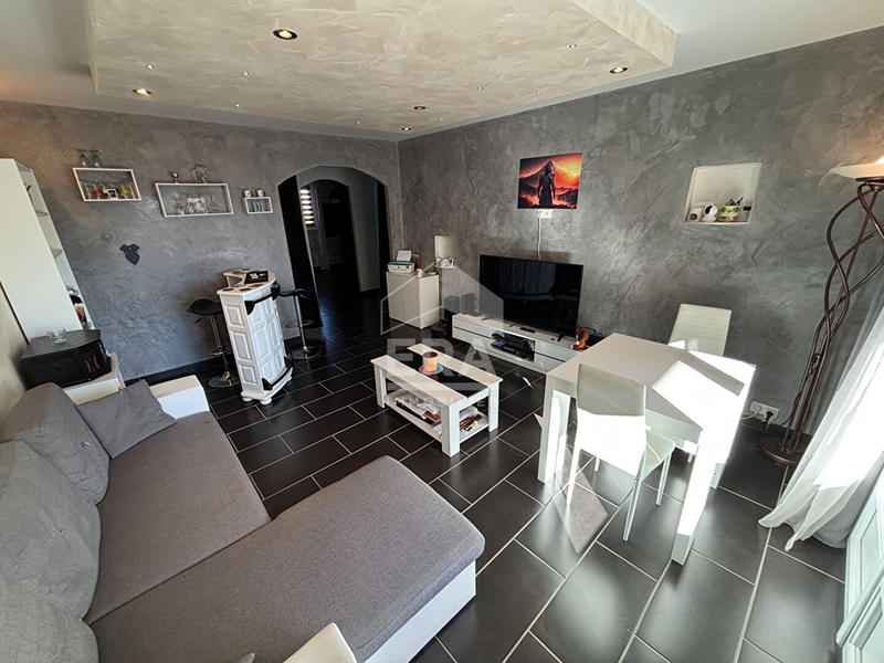 Appartement - 77 m² - 4 pièces