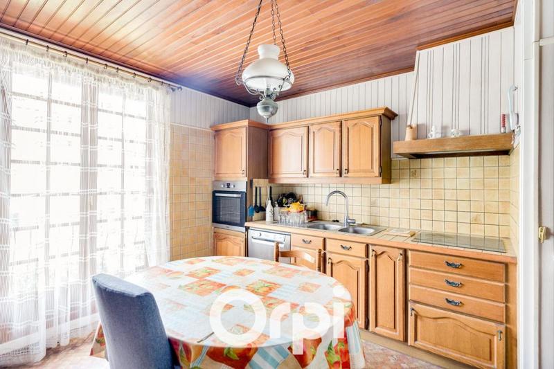 Maison - 252 m² - 6 pièces