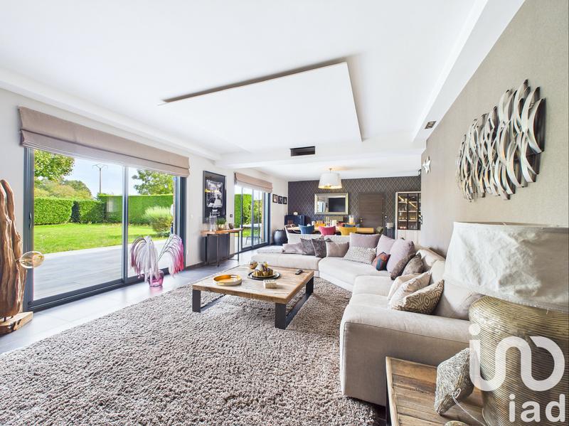 Maison - 213 m² - 6 pièces