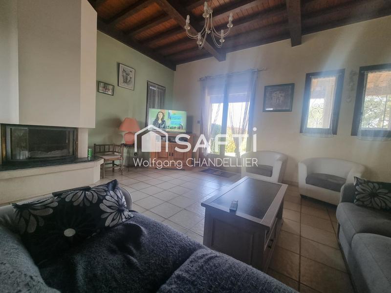 Maison - 200 m² - 7 pièces