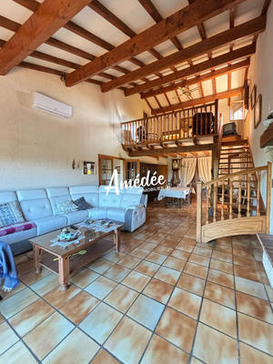 Maison traditionnelle - 193 m² - 6 pièces