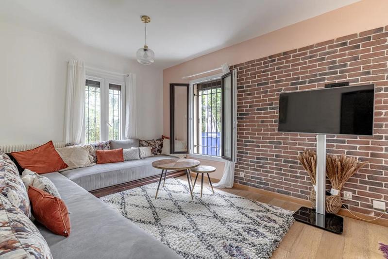 Maison - 90 m² - 5 pièces