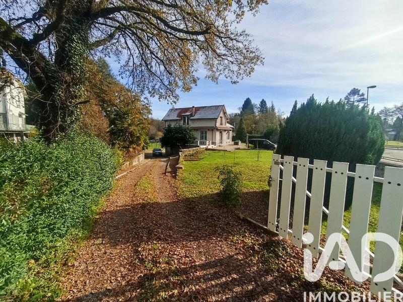 Maison - 180 m² - 6 pièces