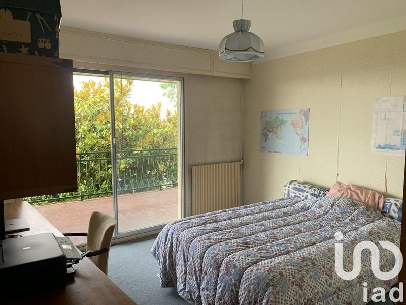 Maison - 215 m² - 10 pièces