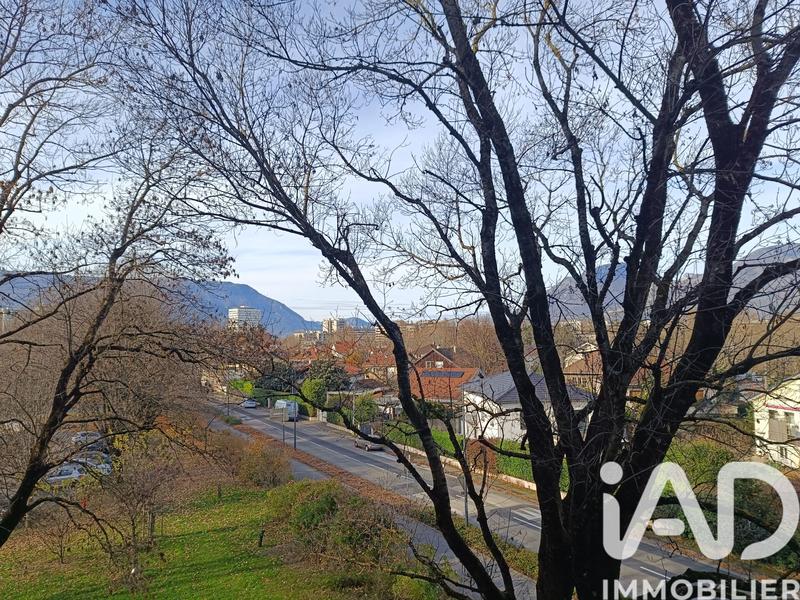 Appartement - 99 m² - 4 pièces