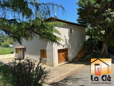 Maison traditionnelle - 137 m² - 5 pièces