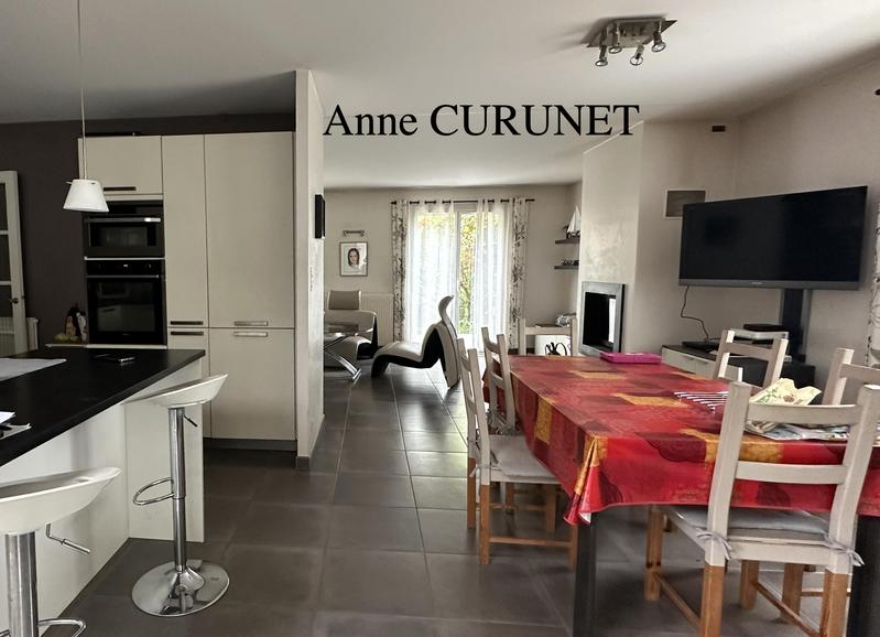 Maison - 160 m² - 7 pièces