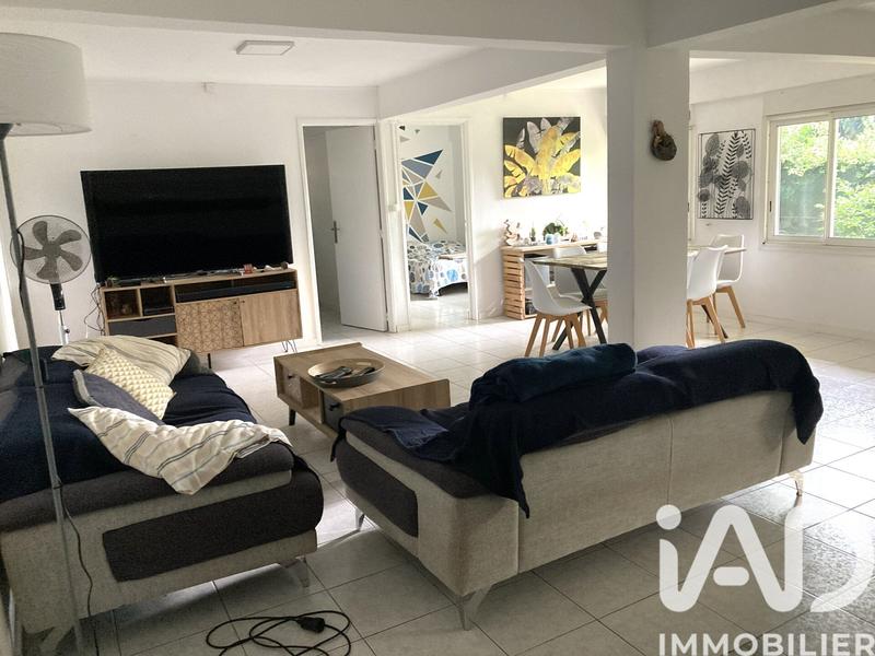 Maison - 214 m² - 8 pièces