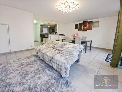 Maison - 93 m² - 5 pièces