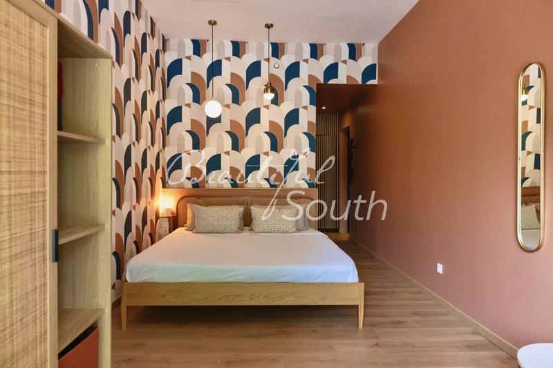 Mas - 403 m² - 8 pièces