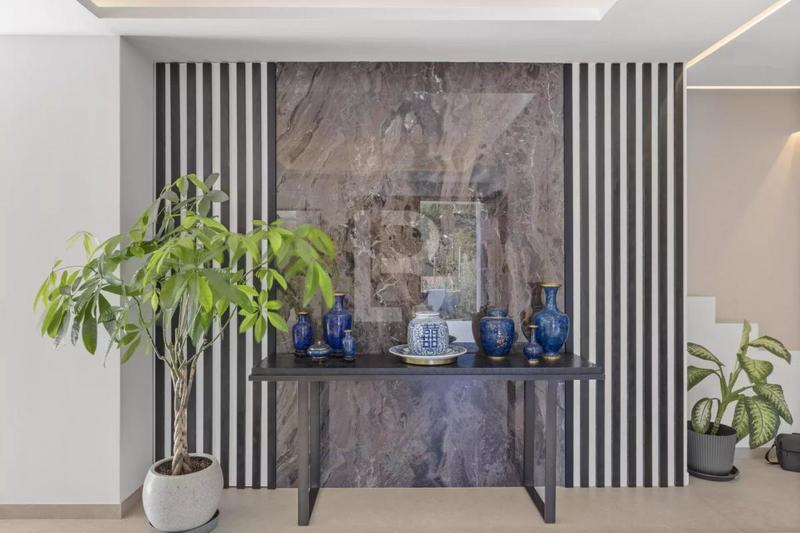 Villa - 326 m² - 9 pièces