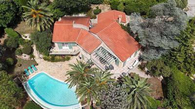 Villa - 185 m² - 6 pièces