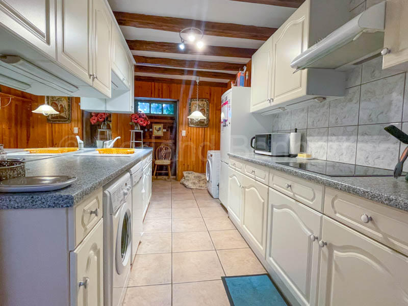 Maison en pierre - 220 m² - 6 pièces