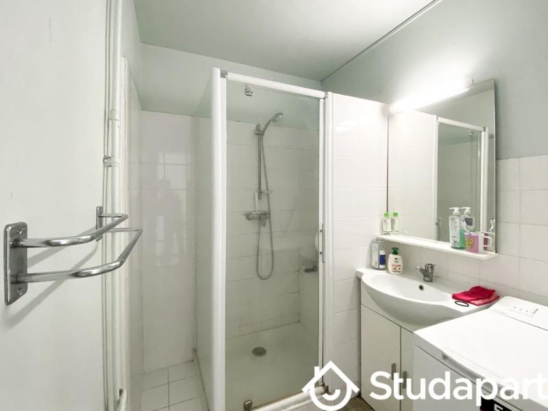 Chambre - 67 m² - 1 pièce