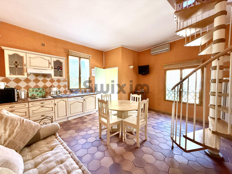 Mas - 510 m² - 17 pièces