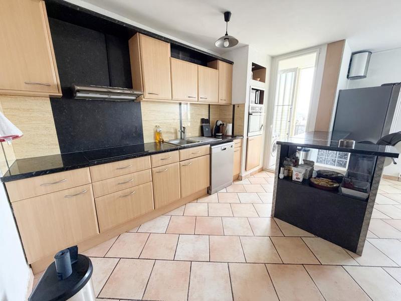 Appartement - 75 m² - 3 pièces