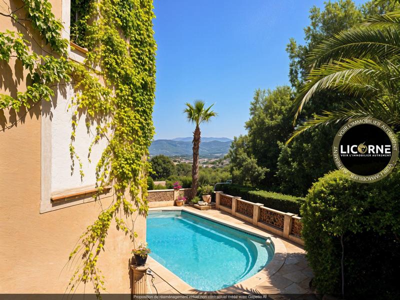 Maison - 180 m² - 7 pièces