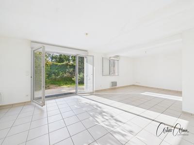 Maison - 86 m² - 4 pièces